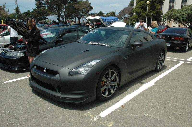 Everett's matte black GT-R
